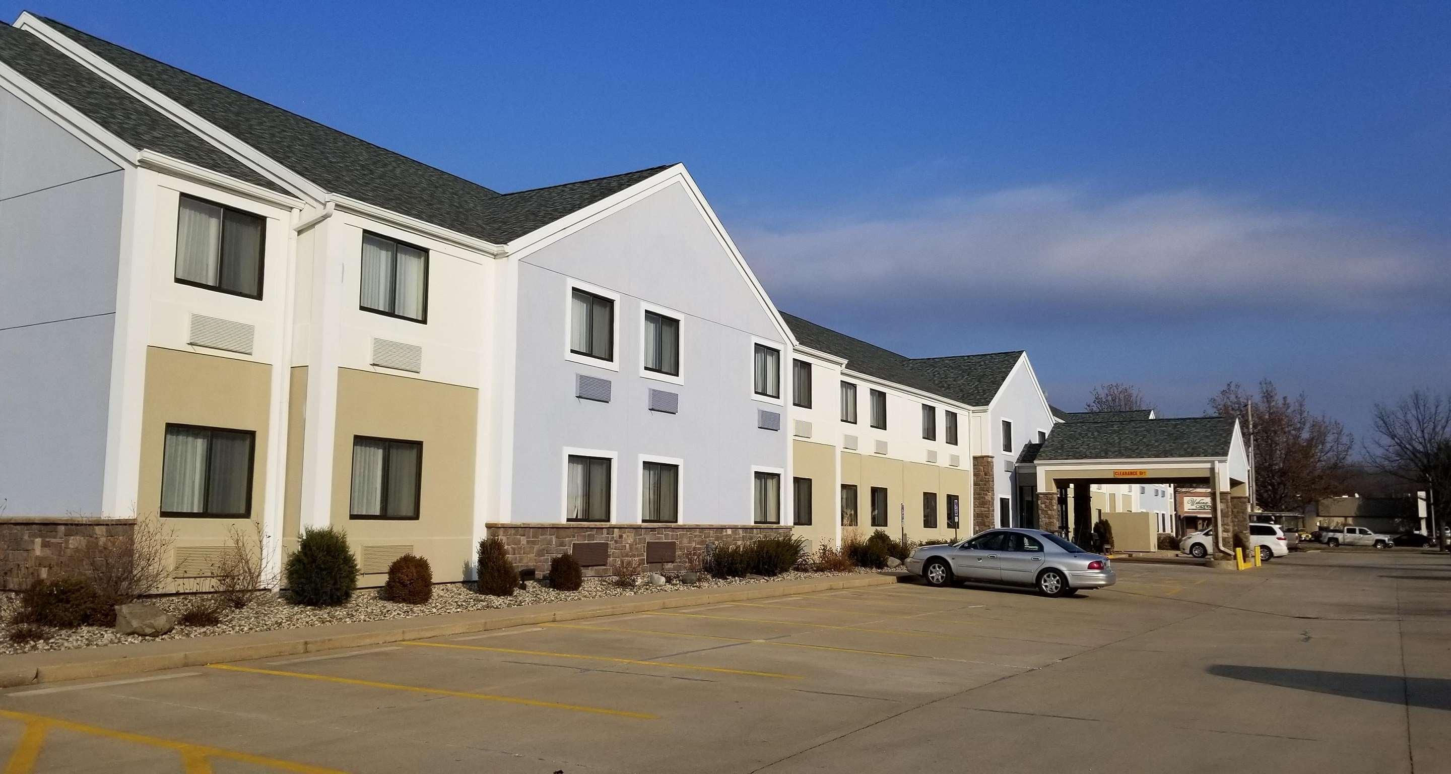 Best Western University Inn Urbana Bagian luar foto