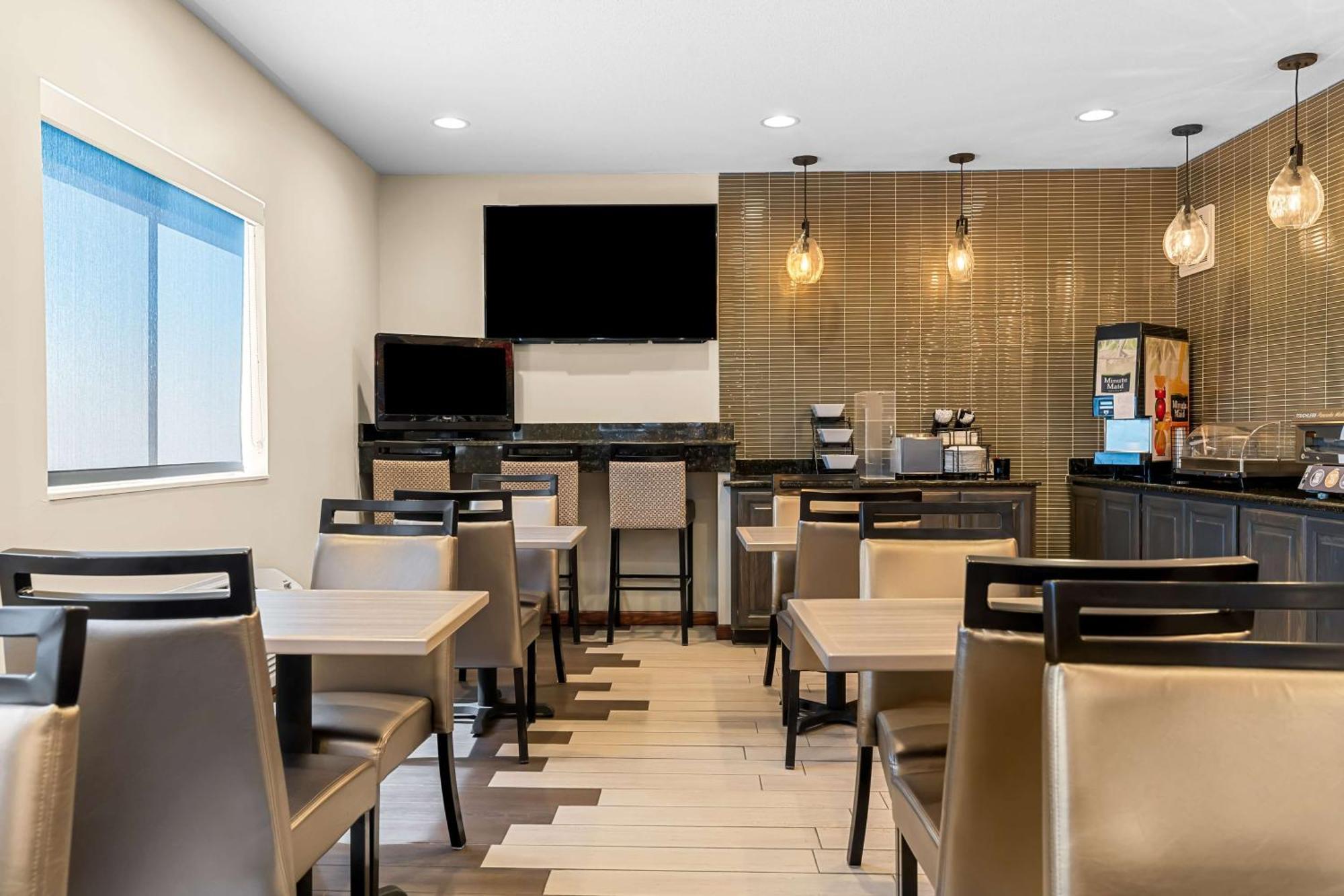 Best Western University Inn Urbana Bagian luar foto